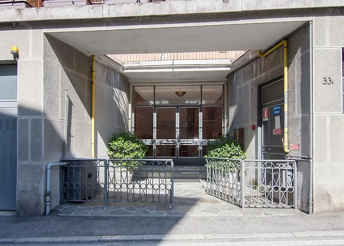 Silky House With Private Parking Apartment