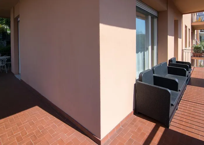 Silky House With Private Parking Apartment *