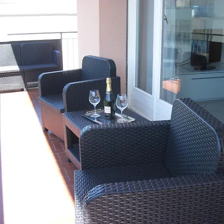 דירה Silky House With Private Parking