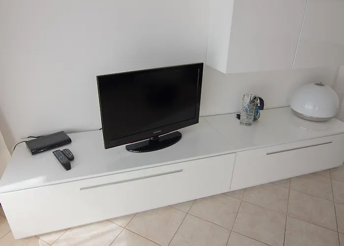 Silky House With Private Parking Apartman Como