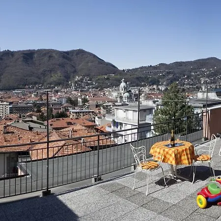 Silky House With Private Parking * كومو